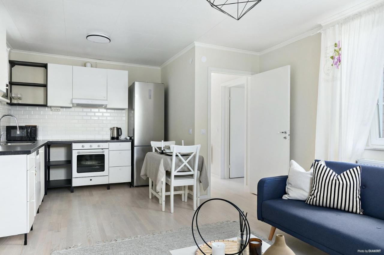 Charming Apartment In A Red House In Stockholm Exteriér fotografie